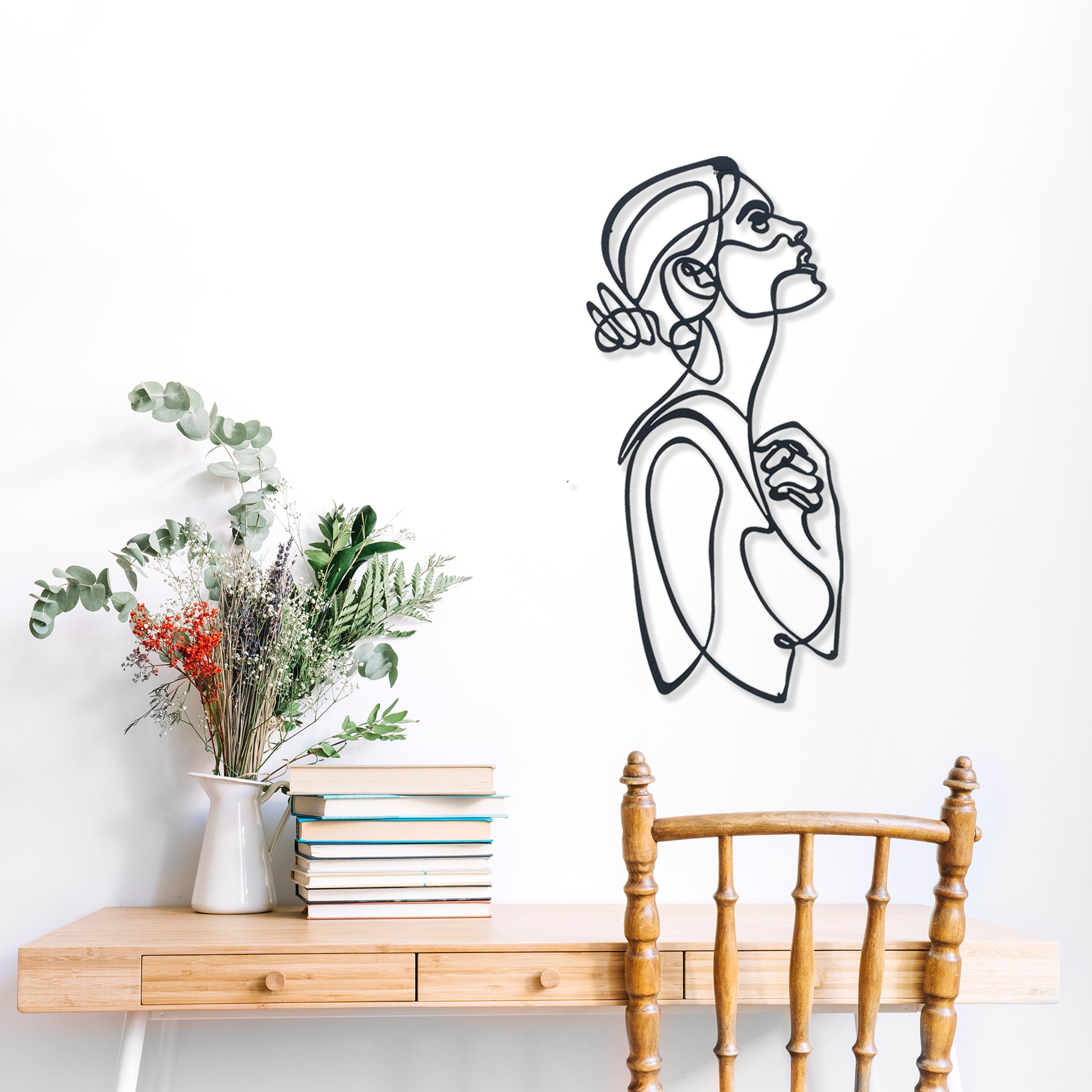 Woman Metal Line Art, Beauty Center Wall Art, Bathroom Metal Line Art, Unique Birthday Gift, Wire Woman Decor, Gift for Her, iconic Wall Art